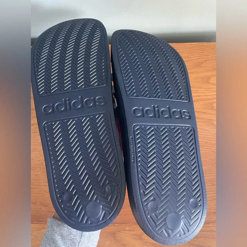 adidas Adilette Men’s Striped Slides Size 12 Three Stripes Casual Resortwear NEW